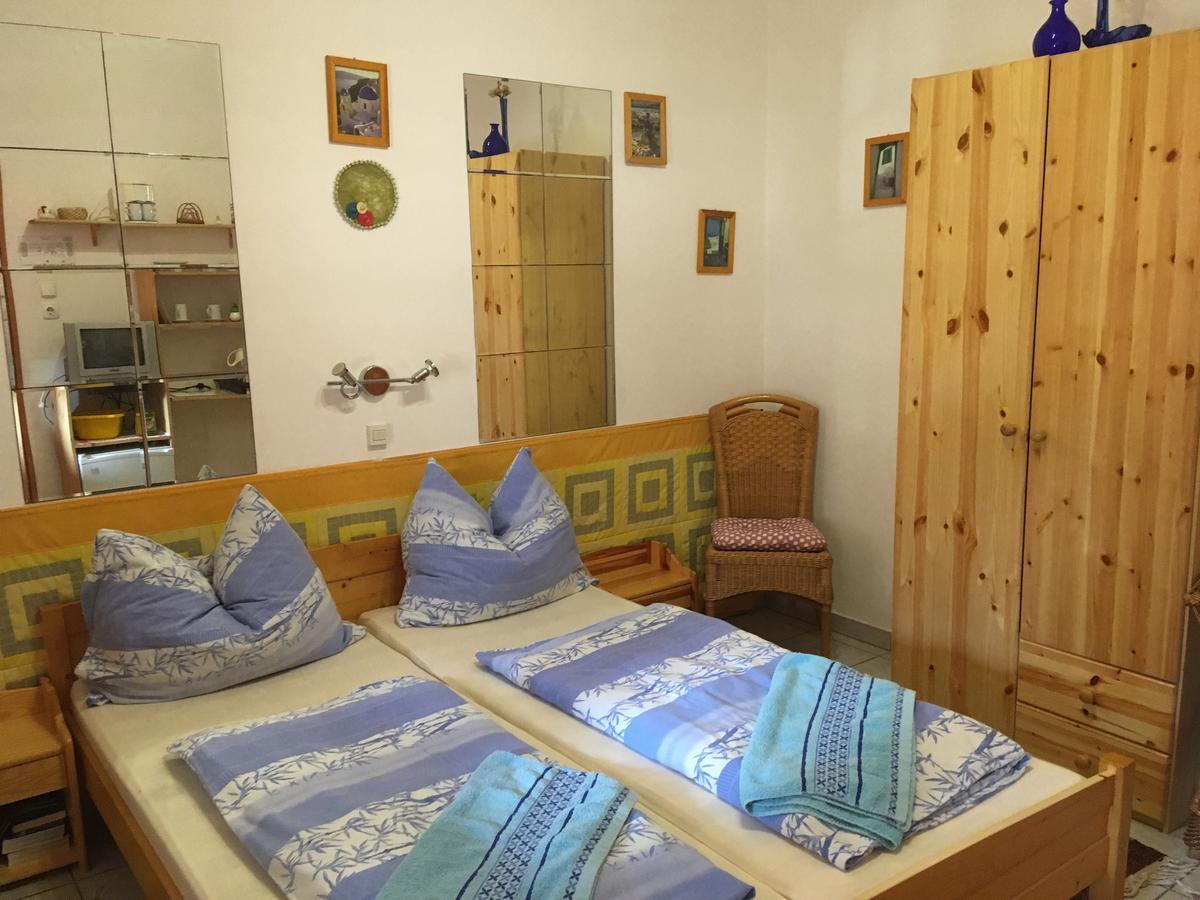 Bakonyi Apartmanhaz Eplény Buitenkant foto